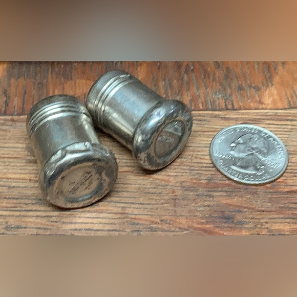 Early 20th Century Antique Sterling Silver Miniature Salt & Pepper Shakers - Picture 2 of 13